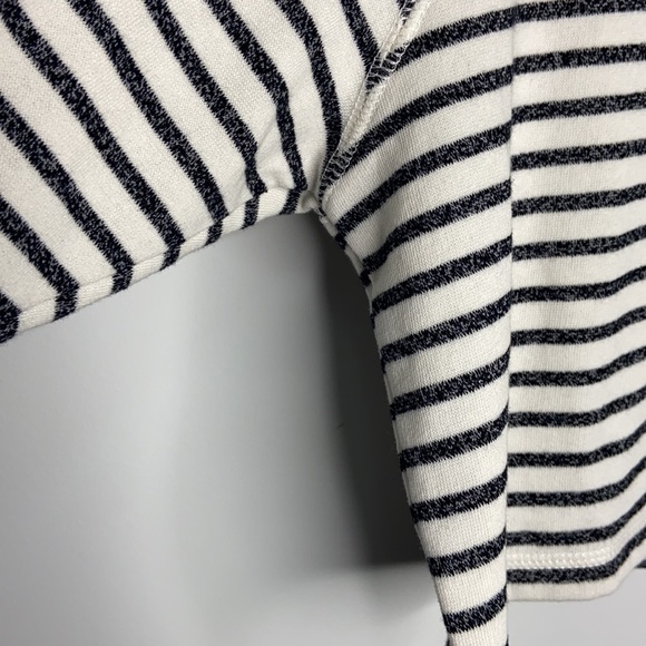 H&M Stripe Cropped Hoodie - Picture 6 of 11